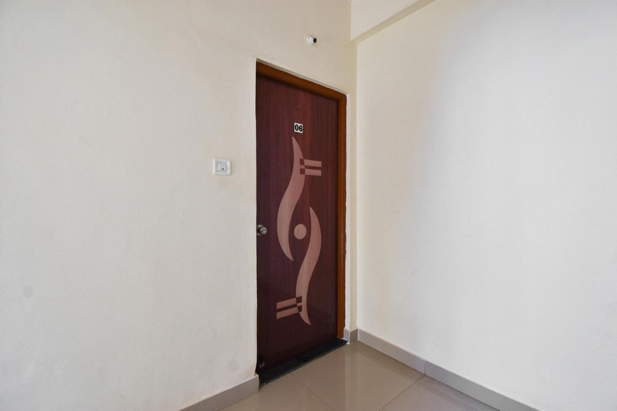 Hotel O Felicita Inn Near Seasons Mall Kharadi Exterior foto