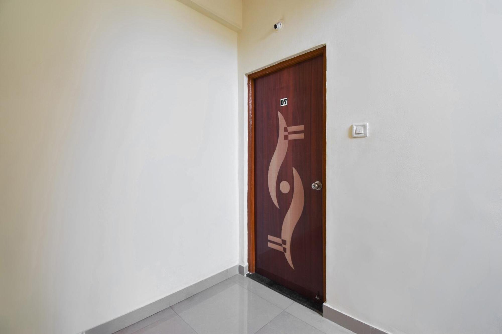 Hotel O Felicita Inn Near Seasons Mall Kharadi Exterior foto